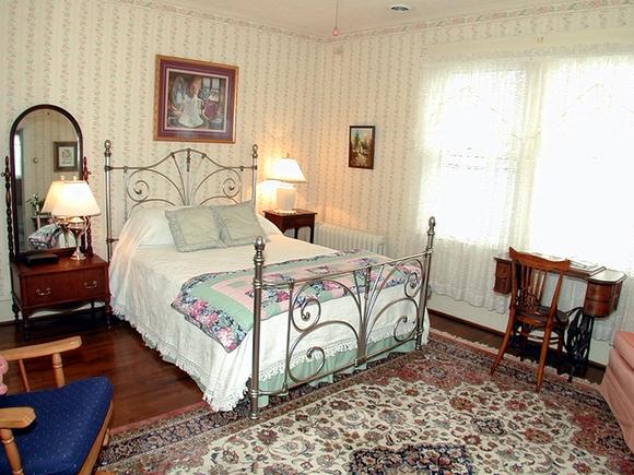 Summerfield Inn