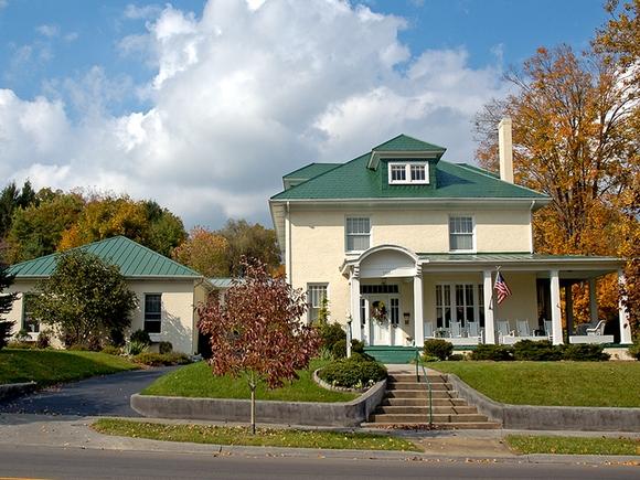 Summerfield Inn